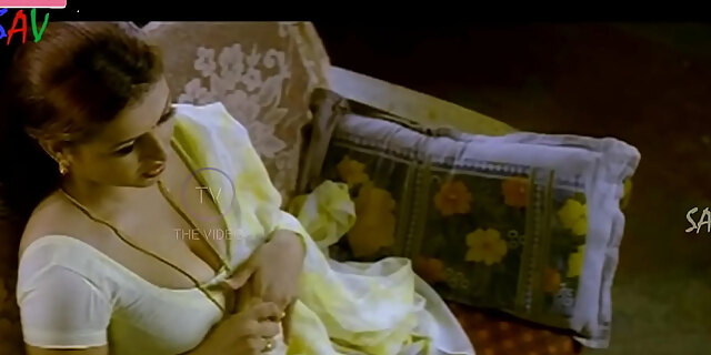 aunty,hot,milf,mom,tamil,